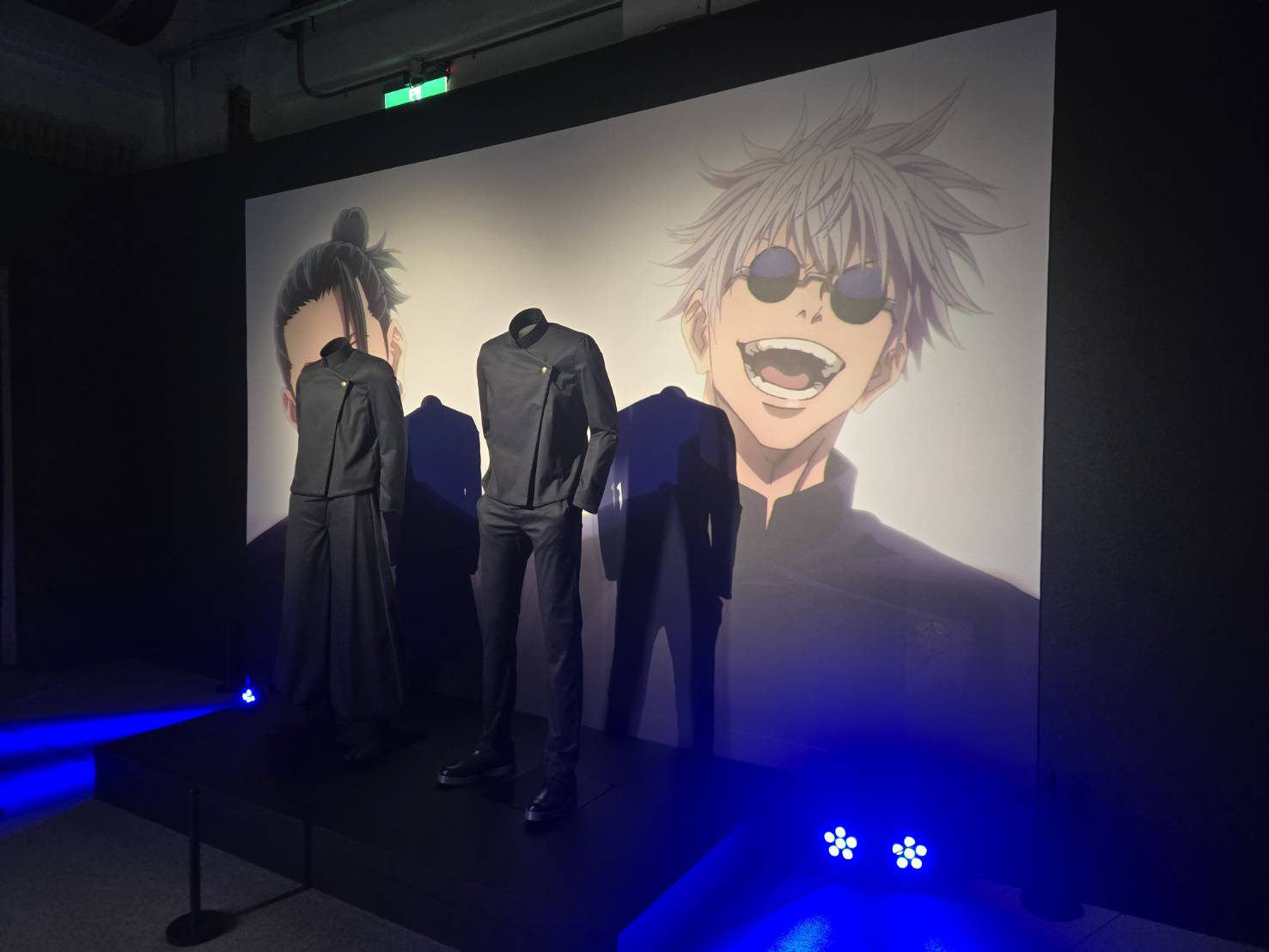 ▼咒術迴戰展《懷玉・玉折》「最強的兩人」五條悟、夏油傑 高專制服