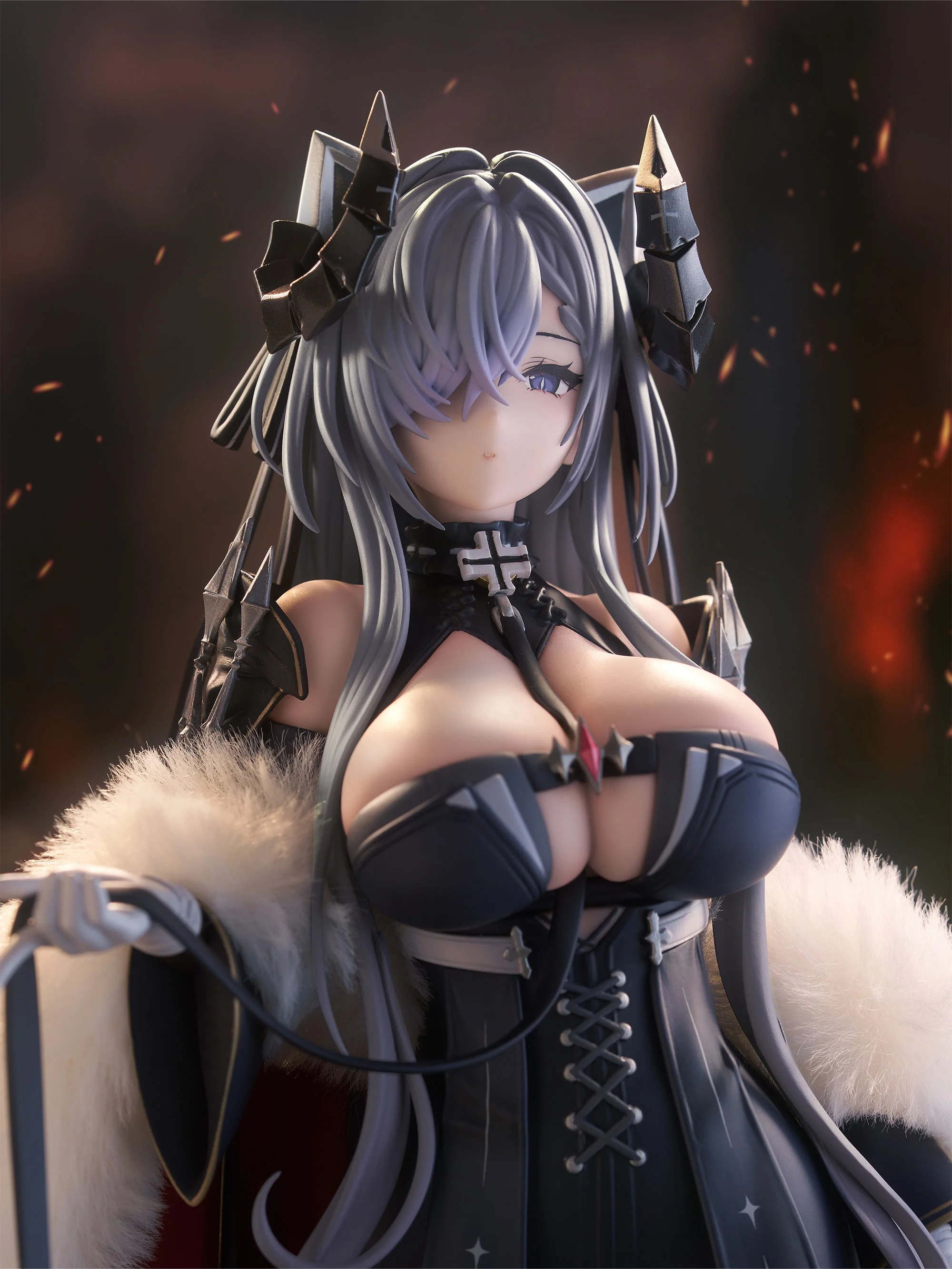 「龍之魔女」奧古斯特・馮・帕塞瓦爾 1/6 比例模型