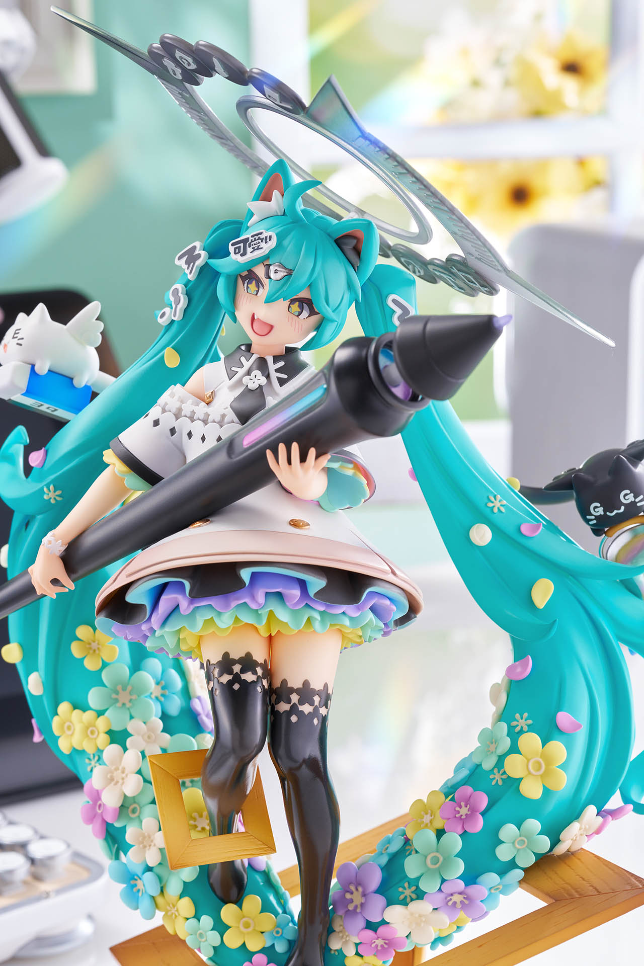 初音未來 &times; 『齋藤直葵』 ～繪畫 ver.～ 1/7 比例模型公仔 側身資訊