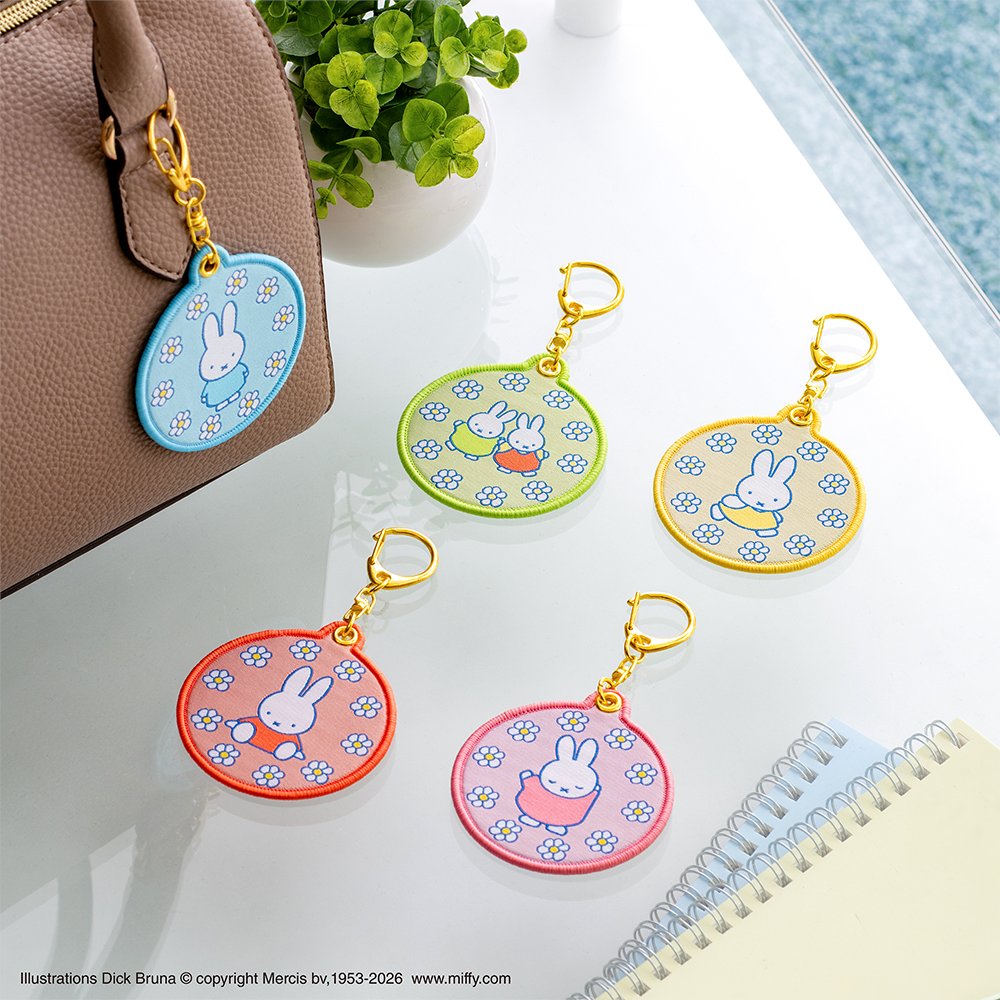 TAITO賞《Miffy 米飛兔》Pastel Flower Collection 春季抽選 F賞:刺繡布章鑰匙圈