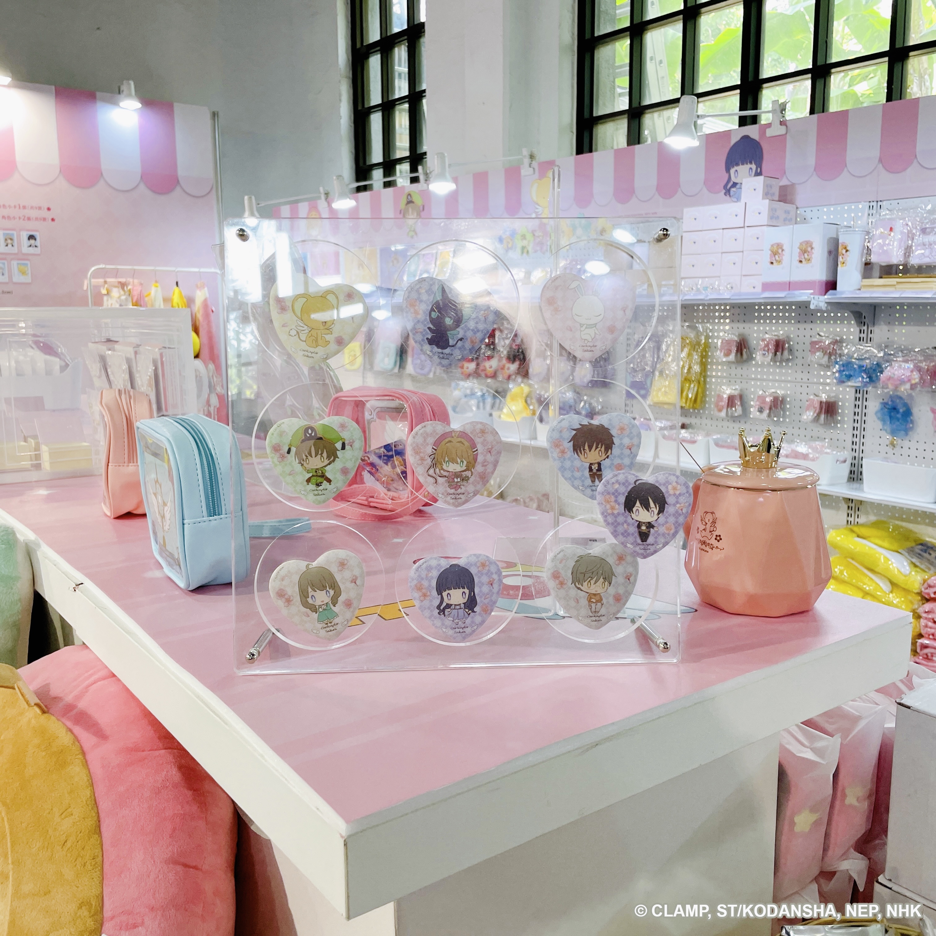 《庫洛魔法使 透明牌篇 春日粉櫻華山快閃店》愛心造型盲抽徽章
