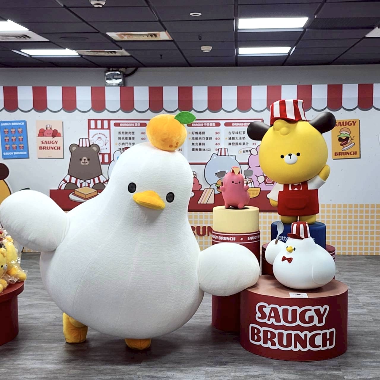 《dtto friends》西門地下市快閃店 超人氣角色立牌佈置