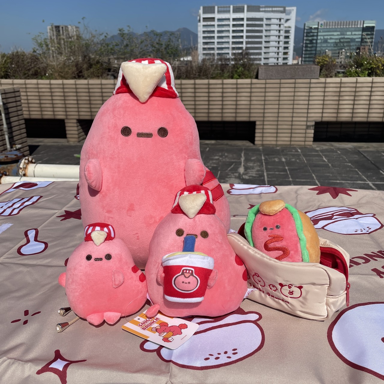 《dtto friends》西門地下市快閃店 Saugy 腸太郎 40CM & 20CM絨毛玩偶