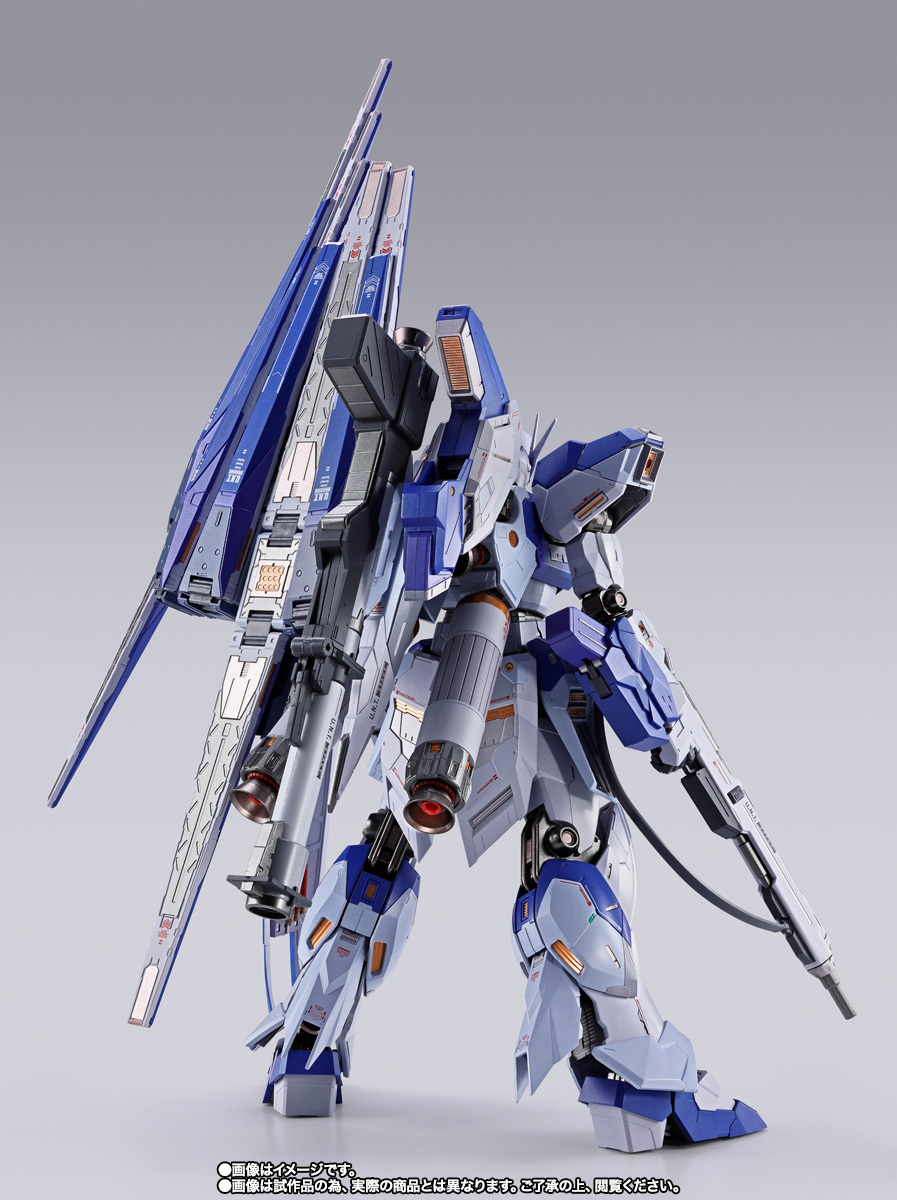 《機動戰士鋼彈 逆襲的夏亞 貝托蒂嘉的子嗣》「METAL BUILD Hi-ν鋼彈」豪華配件配置:完整重現戰鬥裝備