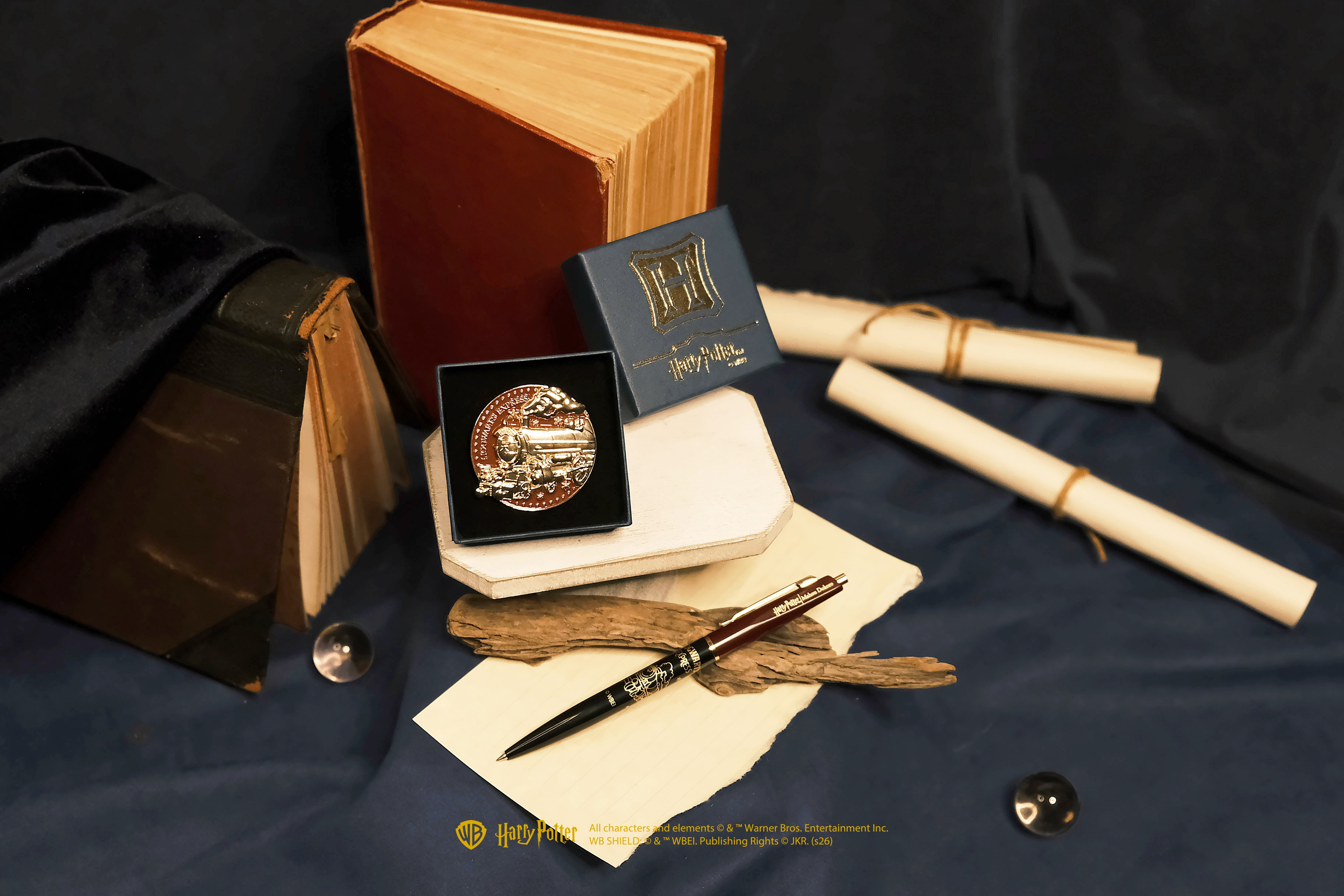 「Harry Potter - Mahou Dokoro哈利波特–魔法之地」限定金屬徽章、限定原子筆