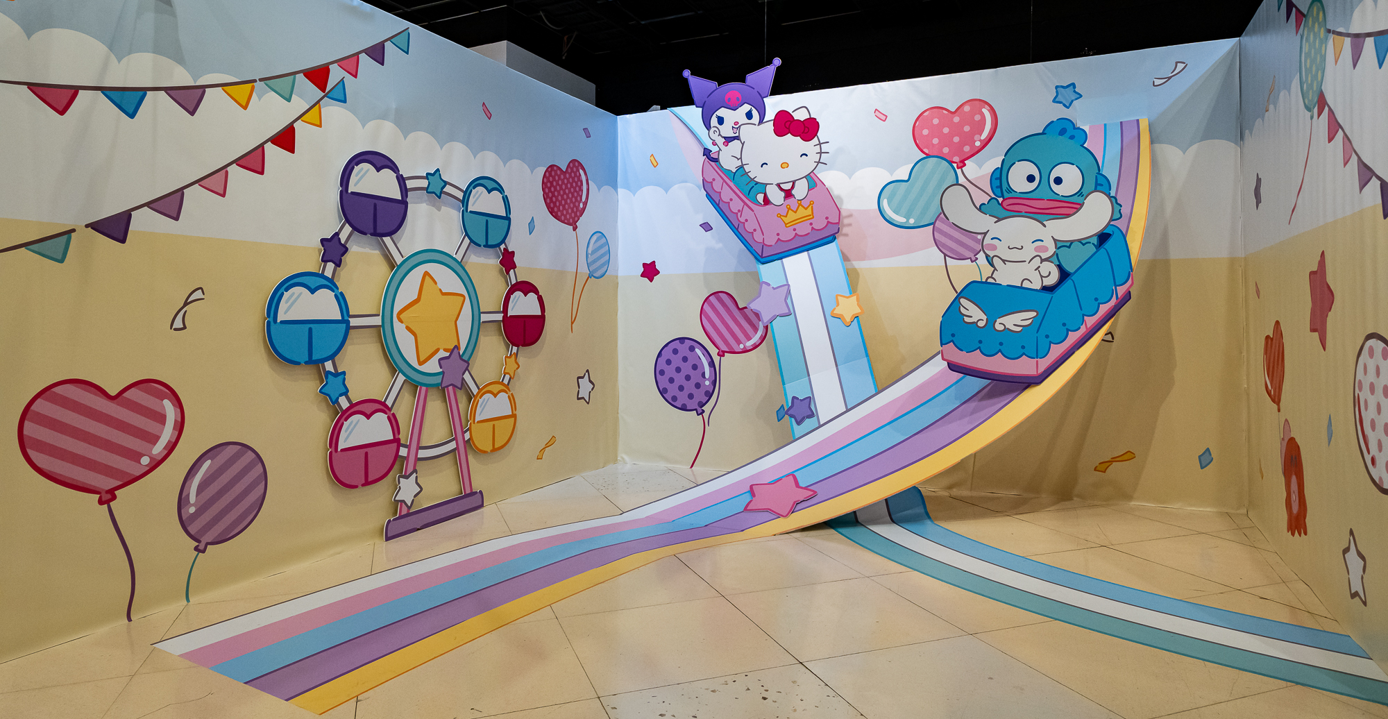 《三麗鷗繽紛遊樂園主題限定店》樂園五大打卡點「Hello Kitty、酷洛米、大耳狗喜拿與人魚漢頓 彩虹摩天飛車」