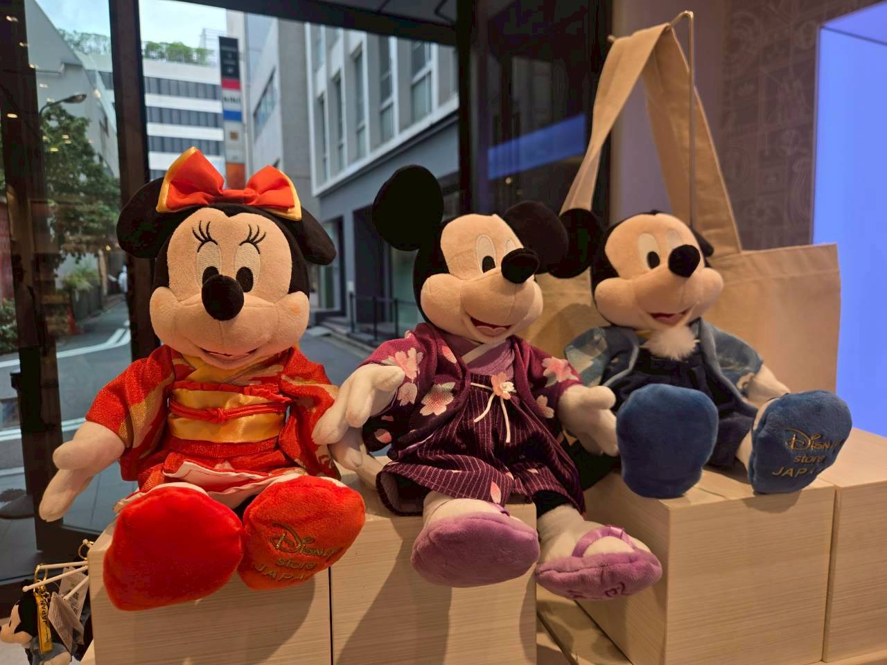 《Disney FLAGSHIP TOKYO 東京迪士尼旗艦店》日式風格米奇、米妮