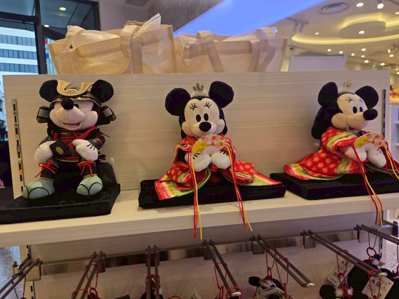 《Disney FLAGSHIP TOKYO 東京迪士尼旗艦店》日式服裝米奇、米妮