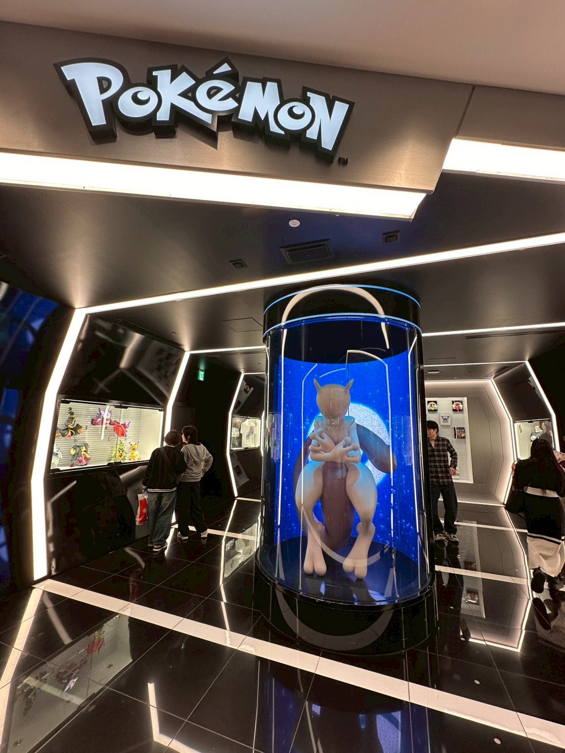  Cyberpunk 賽博龐克當道！「Pokémon Center SHIBUYA」澀谷寶可夢中心超具科技未來感