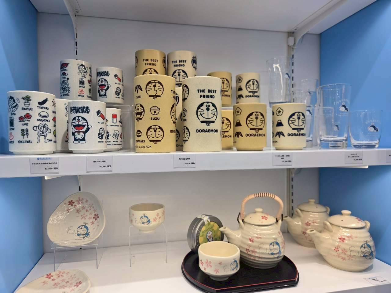 澀谷PARCO「THE DORAEMON STORE」｜各種杯具、茶具、餐具區