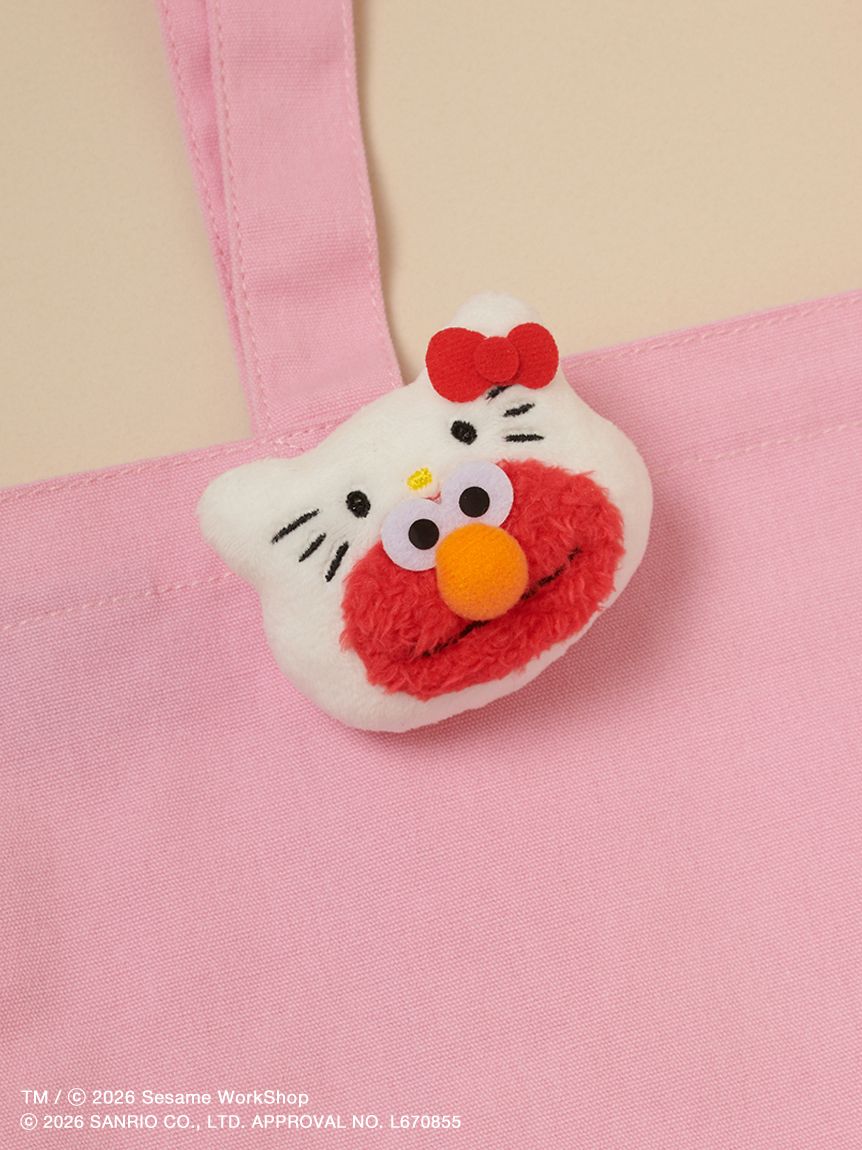 《三麗鷗 × SESAME STREET 芝麻街》聯名絨毛徽章 艾摩×Hello Kitty款