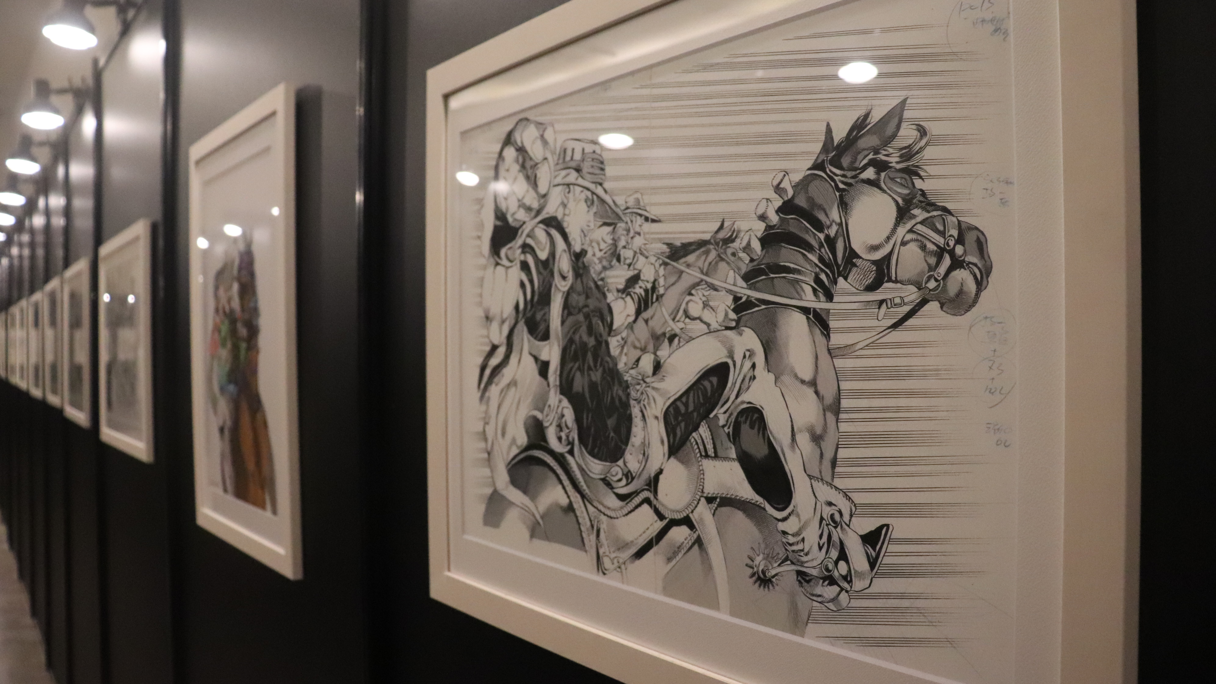 《飆馬野郎JoJo的奇妙冒險》複製原畫展名場面磅礡集結！原作複製原畫看到飽