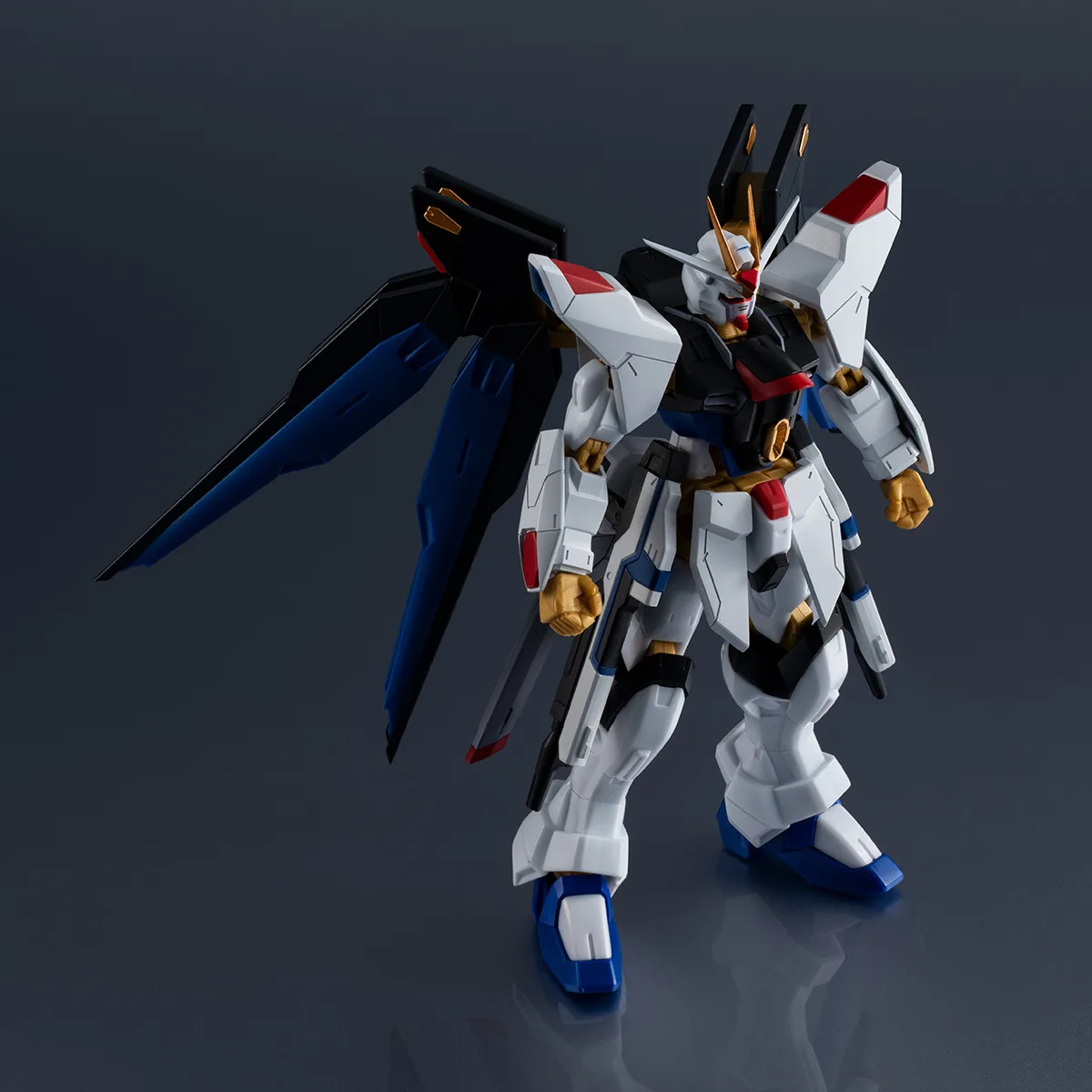 攻擊自由鋼彈全面進化！GUNDAM UNIVERSE新版震撼登場，可動全面升級、雙槍雙刀完美重現《SEED DESTINY》經典戰鬥！