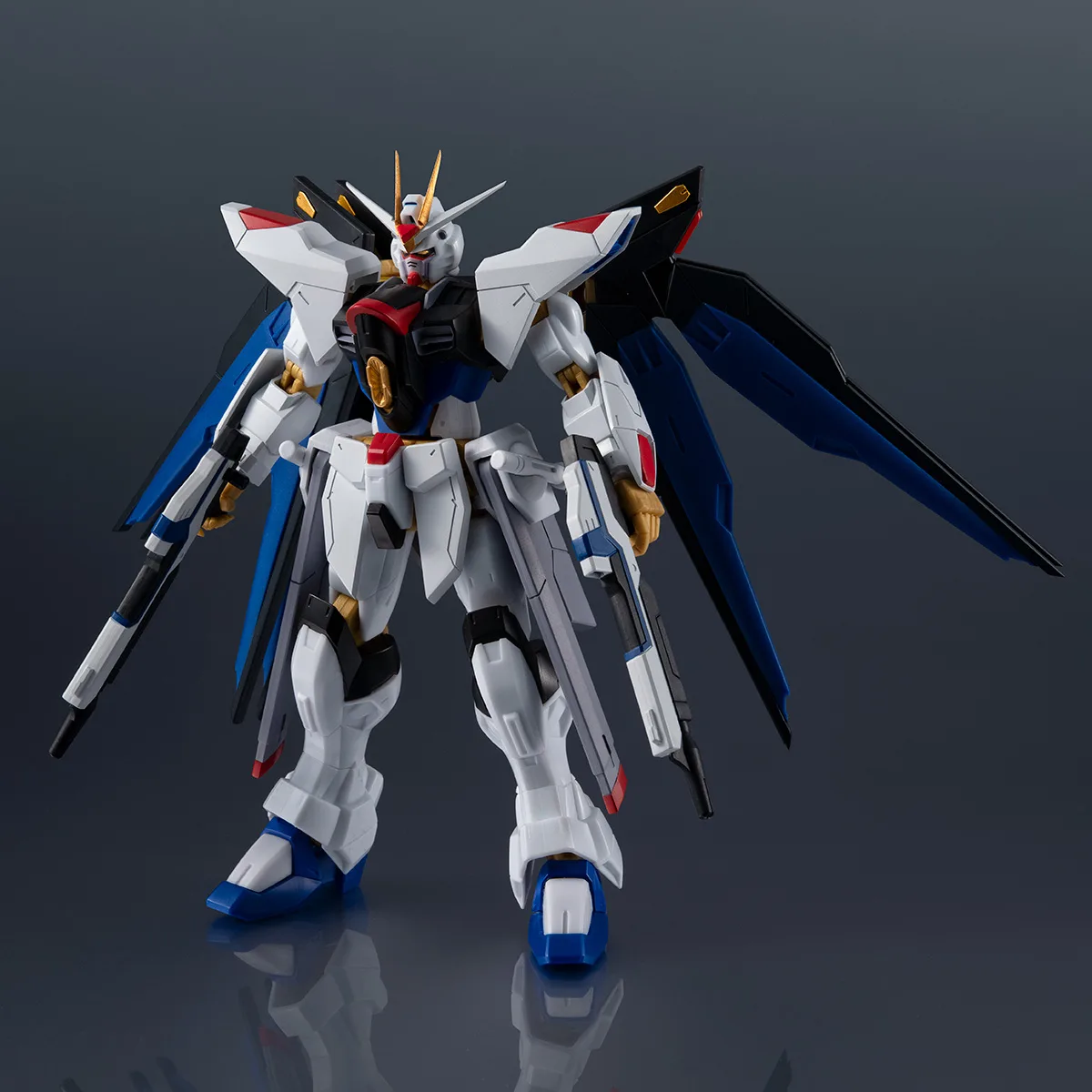 攻擊自由鋼彈全面進化！GUNDAM UNIVERSE新版震撼登場，可動全面升級、雙槍雙刀完美重現《SEED DESTINY》經典戰鬥！